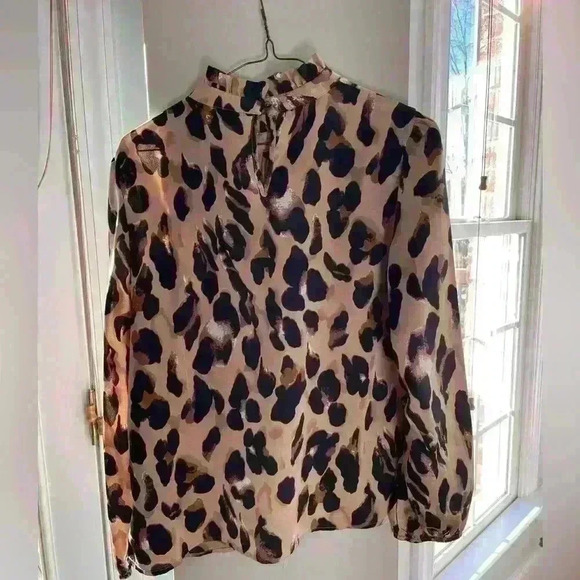 Boutique Style Animal Print Blouse Size Small - Picture 3 of 10